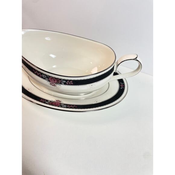 Vintage Noritake Ivory China Etienne 7260 Gravy Boat Bowl with Matching Plate - Picture 6 of 13